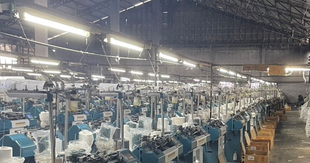 Knitting machines at UIP Glove